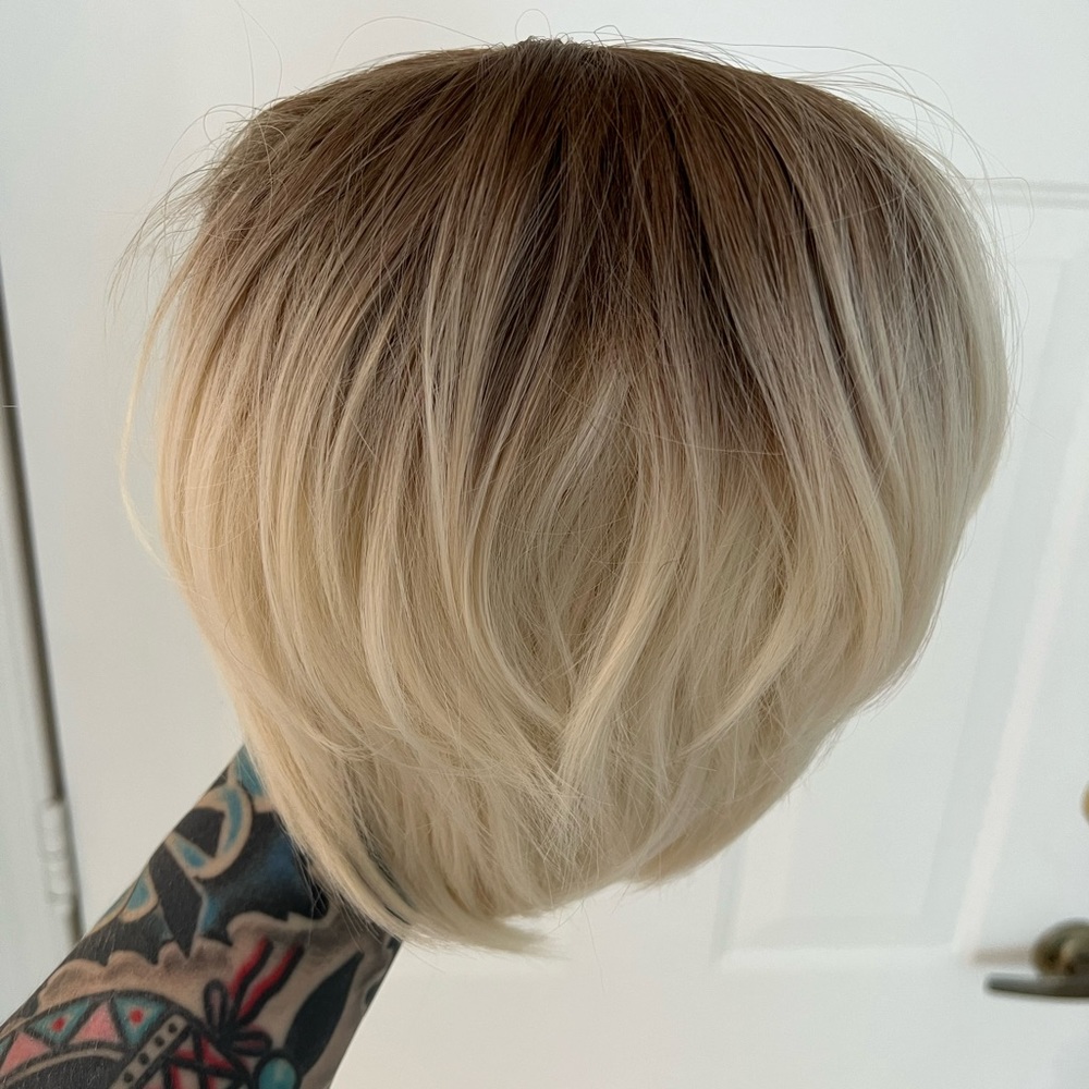 Short Blonde Wig